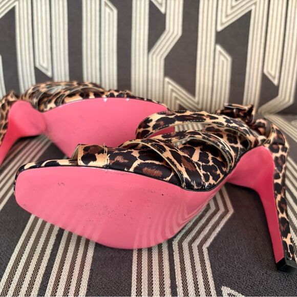 Betsey Johnson Leopard Satin Open Toe Heels Size 9 - Picture 7 of 14